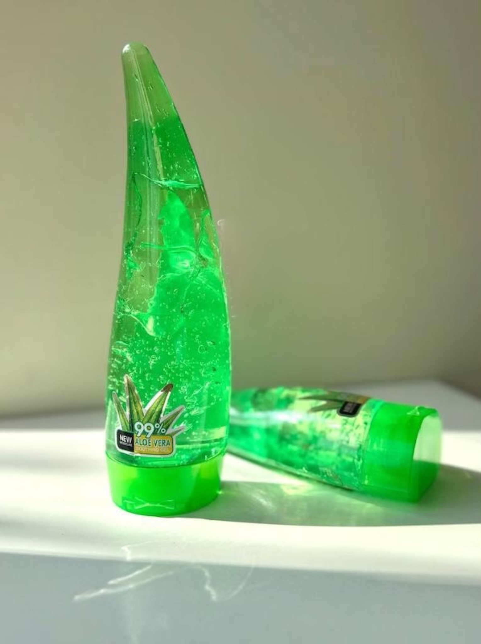 photo-output ژل آلوورا 99 درصد آبرسان اورجینال وارداتی - تصویر 1
